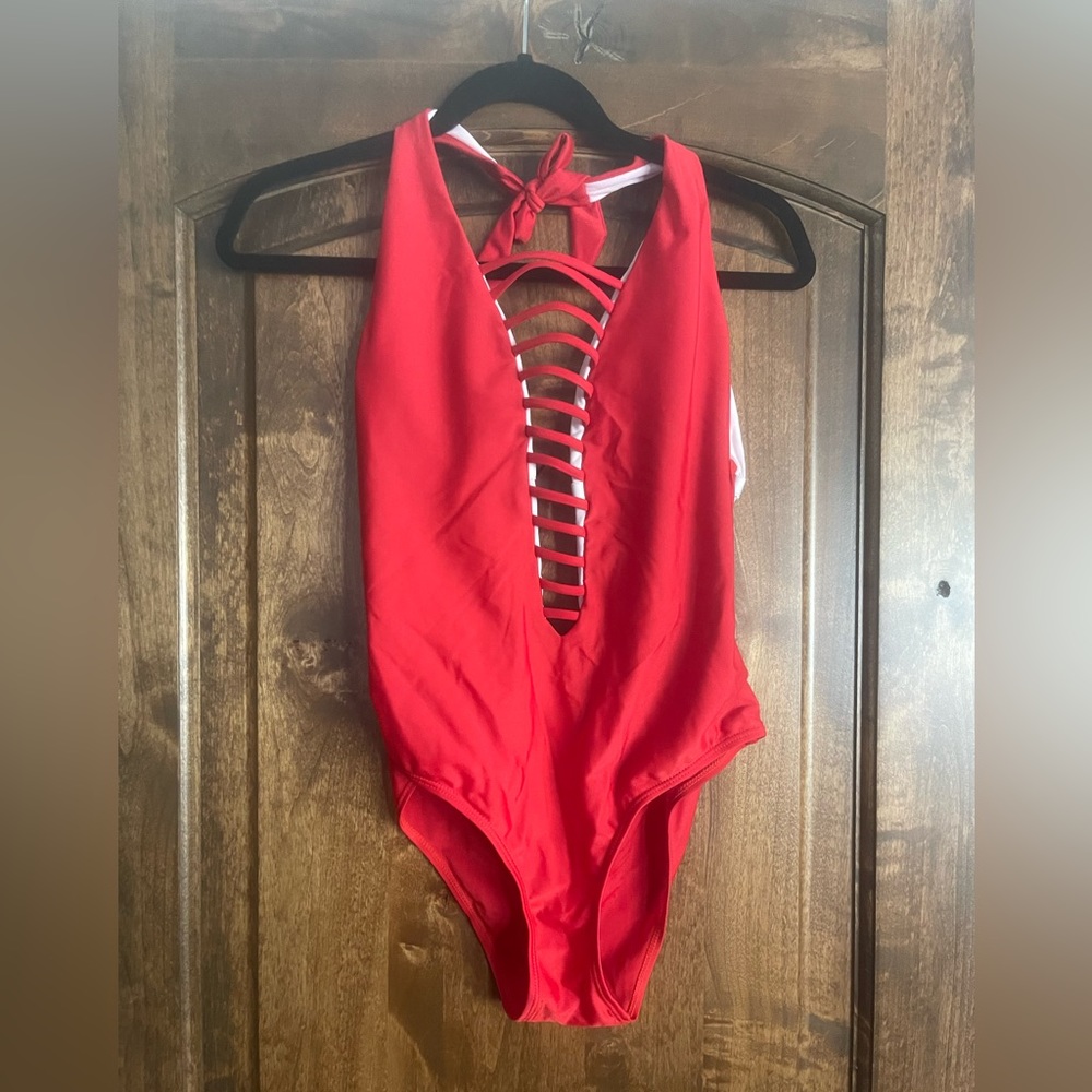 Red one piece, large